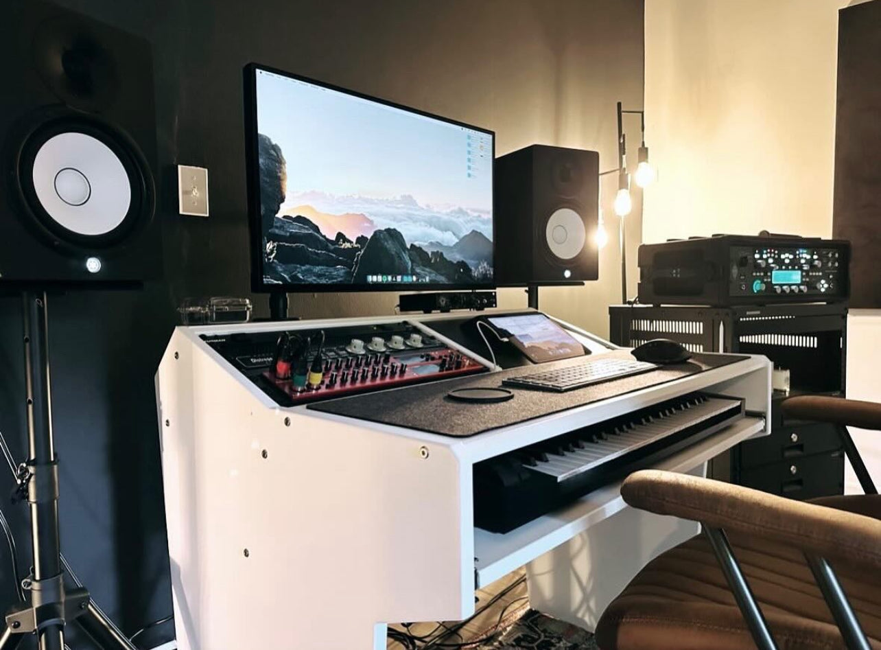 THE STORY BEHIND THE RAYSTAG SERIES DESKS